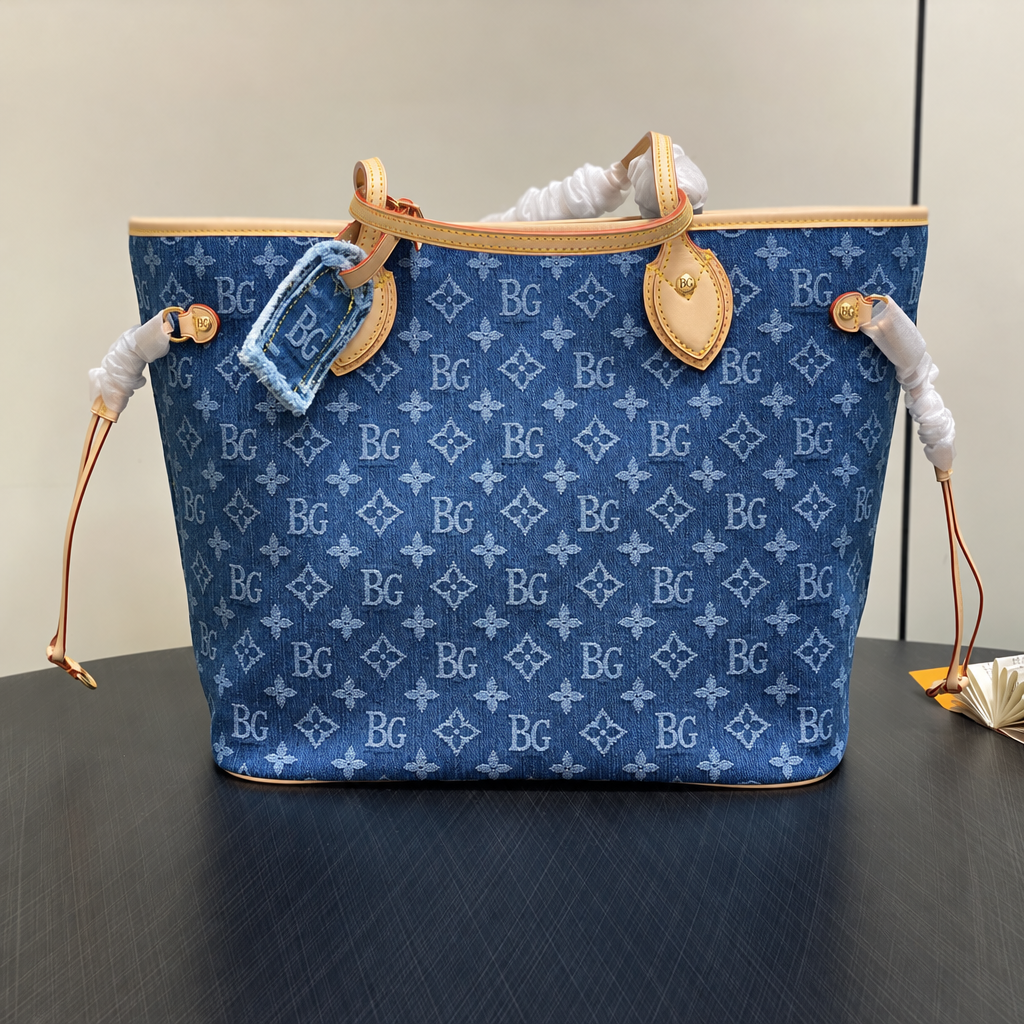 Neverfull MM Monogram Denim Tote