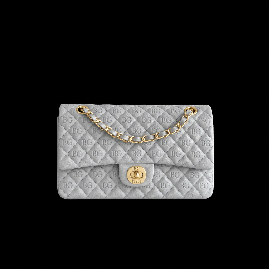 Classic Flap Medium Classic 11.12 Handbag in Light Grey