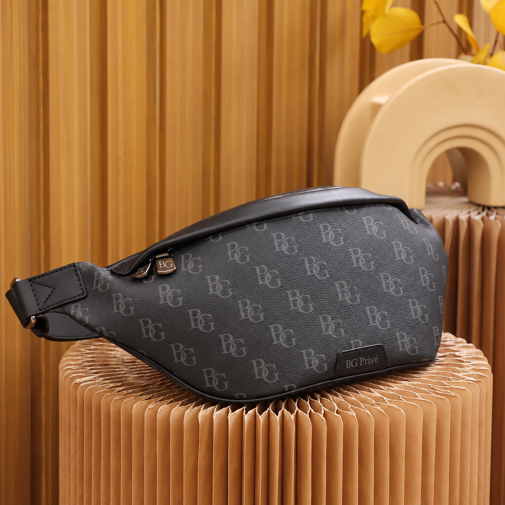 Discovery Bumbag Monogram Eclipse M44336