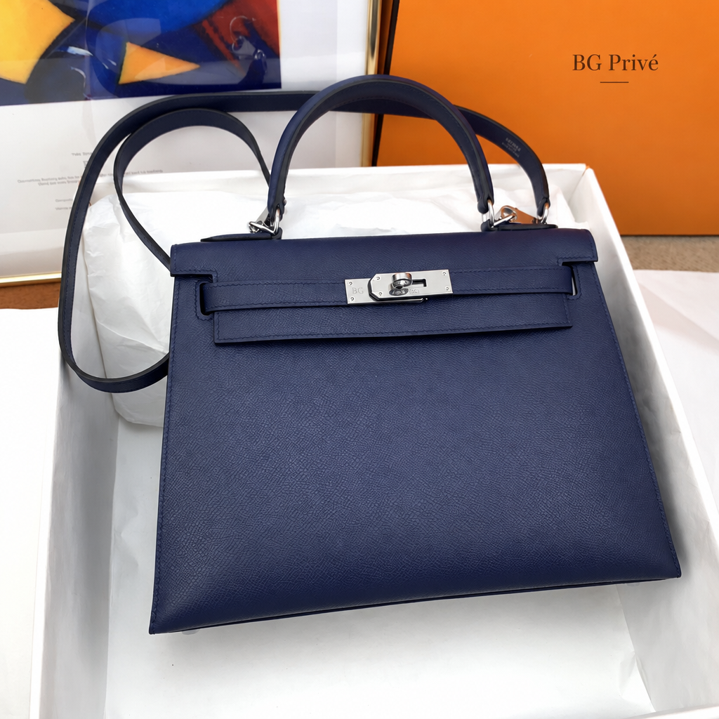 Kelly 28 Sellier Handbag in Deep Navy Blue