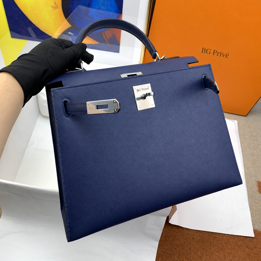 Kelly 28 Sellier Handbag in Deep Navy Blue