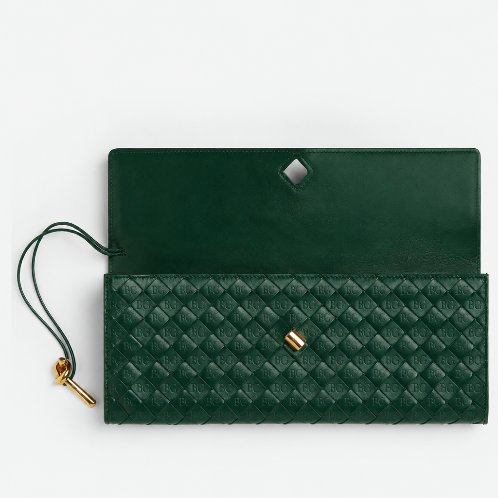 Andiamo Clutch in Emerald Green