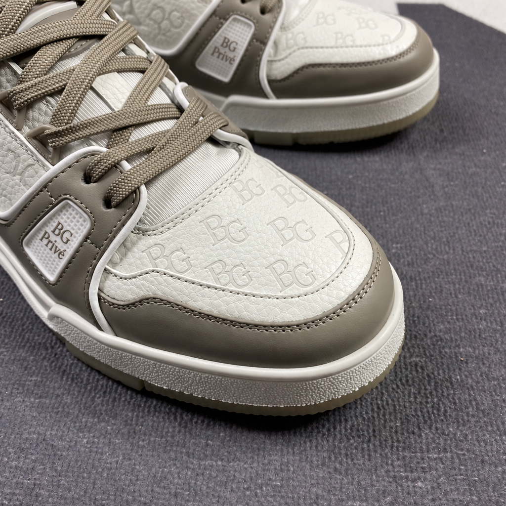 Trainer Sneaker Grey and White 1A9VOS