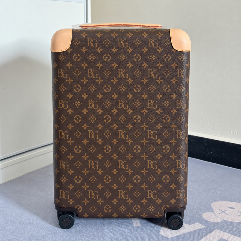 Horizon 55 Monogram Canvas Suitcase M23203