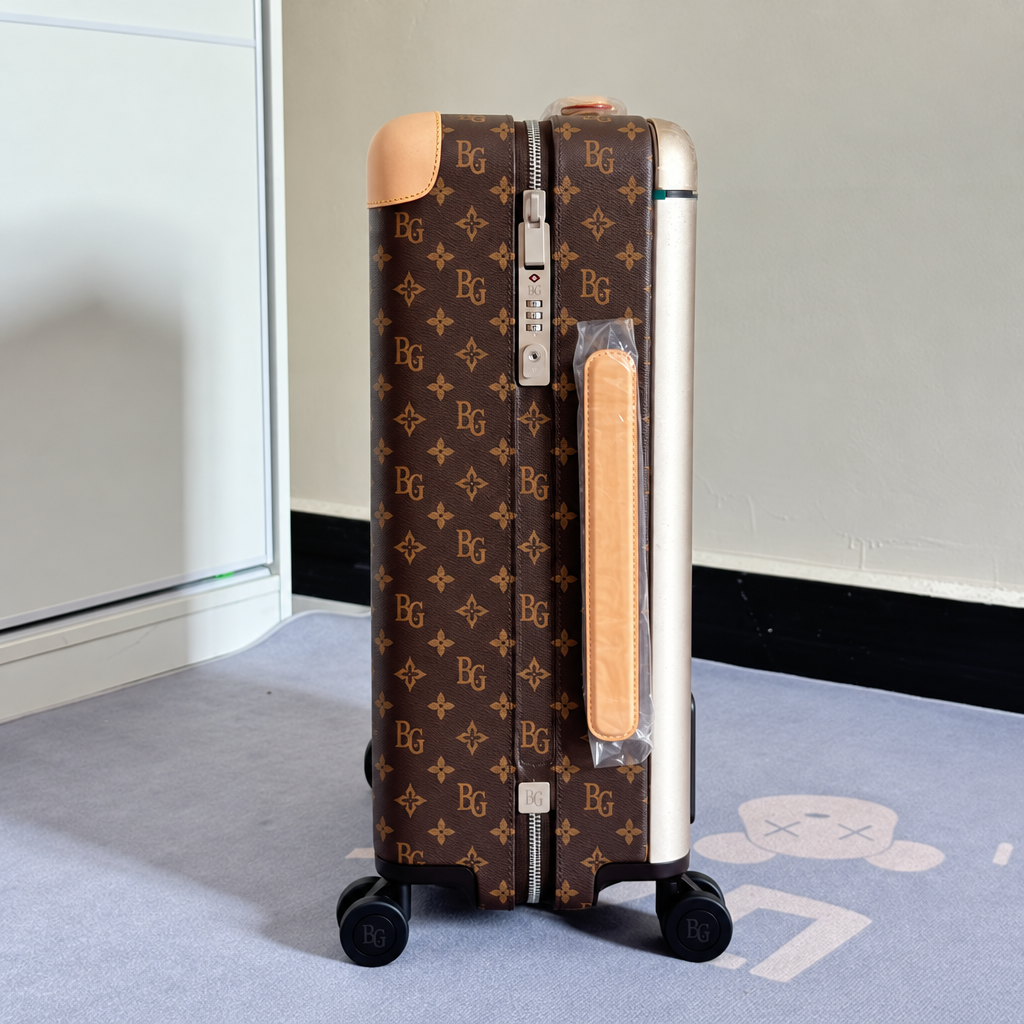 Horizon 55 Monogram Canvas Suitcase M23203