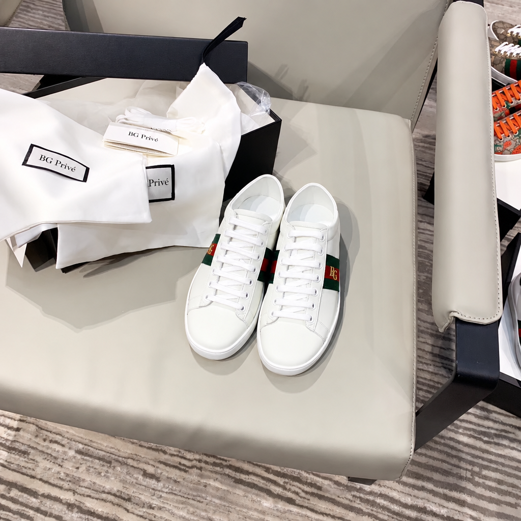Women's Ace Bee Sneakers in White Leather