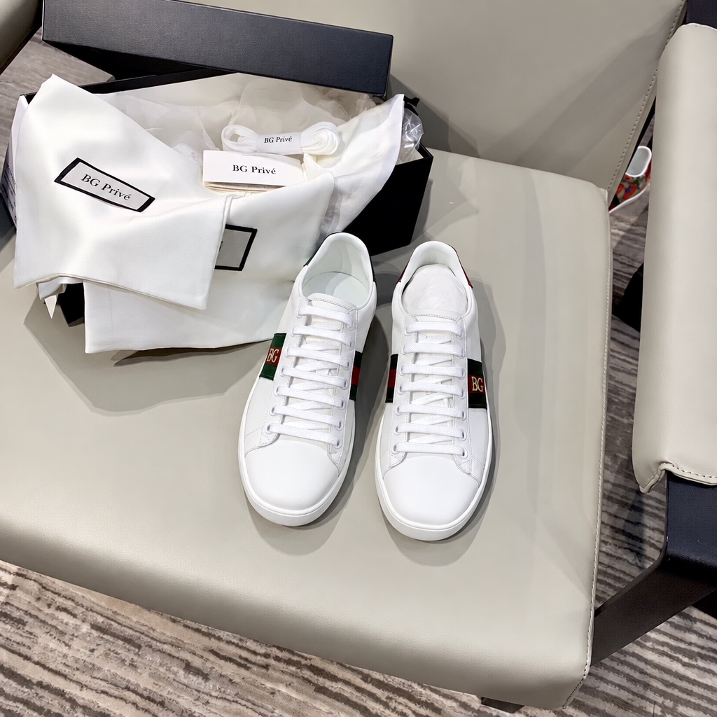 Ace Bee Sneakers for Women in White