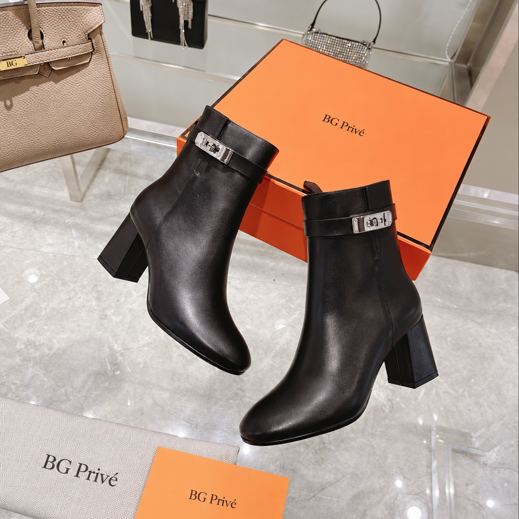 Saint Germain Ankle Boots in Noir